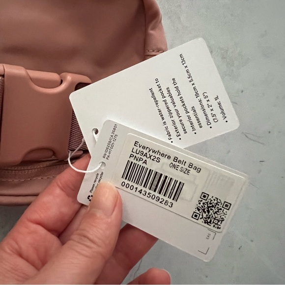NWT Lululemon Everywhere Belt Bag Pink - Picture 5 of 9